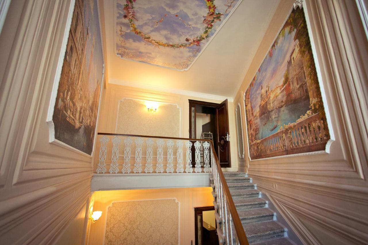 Lion Hotel Saint Petersburg Exterior photo